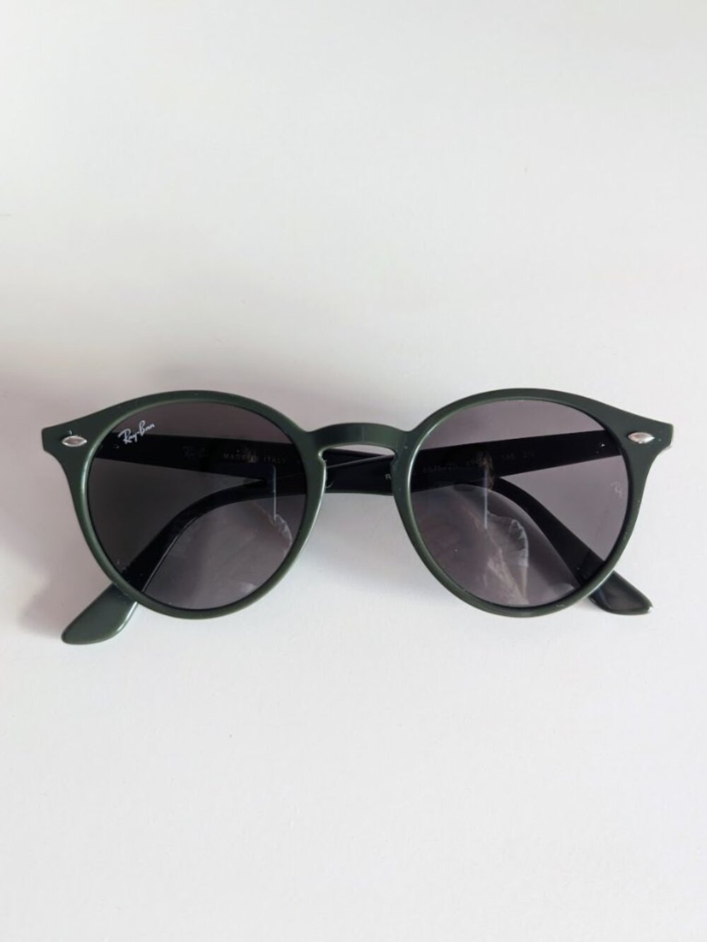 Ray-Ban RB2180 Round Keyhole Sunglasses Rare Military Green Violet Lenses 49mm